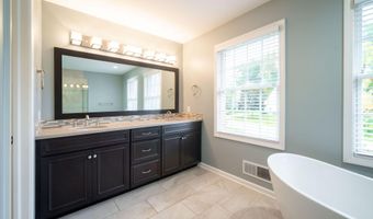 6289 Scarborough Dr SE, Ada, MI 49301