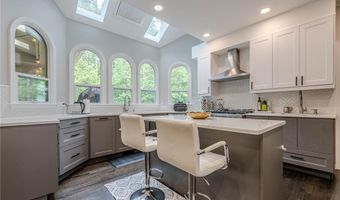 10610 Kingsmark Trl, Alpharetta, GA 30022