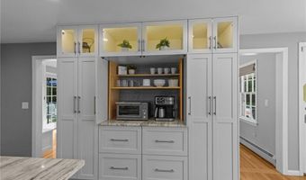 75 Walnut Dr, East Greenwich, RI 02818