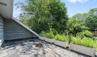 6337 Piping Rock Rd, Madison, WI 53711