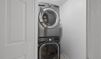 7713 LAFAYETTE FOREST Dr 22, Annandale, VA 22003