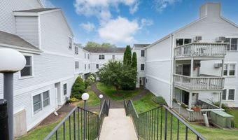 55 Mill Plain Rd 32-6, Danbury, CT 06811