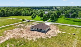 422 NE Lakota Dr, Adrian, MO 64720