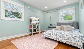 1738 E JONQUIL Ter, Arlington Heights, IL 60004