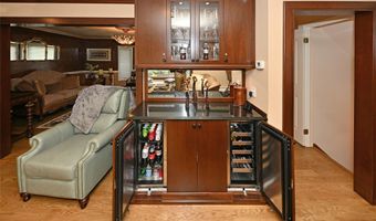 191 Cherry Ln, Airmont, NY 10952