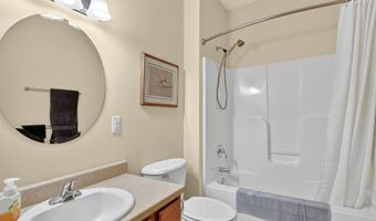 1201 10th Avenue Pl SE, Altoona, IA 50009