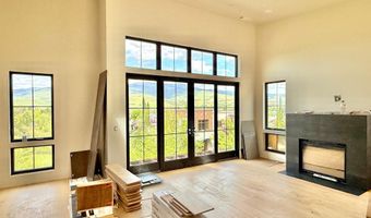 138 Clear Creek Dr, Ashland, OR 97520