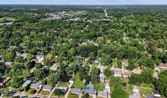 646 Center Dr, Ann Arbor, MI 48103