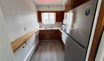 392 Washington Ave 1A, Bergenfield, NJ 07621