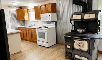 15 Daniels Rd W, Albany, VT 05845