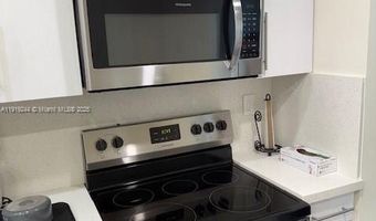 3701 N Country Club Dr 706, Aventura, FL 33180