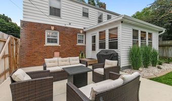 1521 S MEMORIAL Dr, Appleton, WI 54915