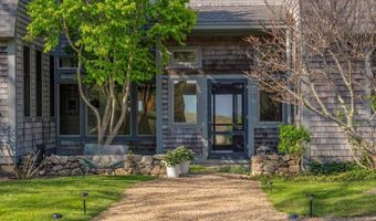 19 Locust Ln, Aquinnah, MA 02535