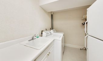 8011 SUMMER MILL Ct, Bethesda, MD 20817