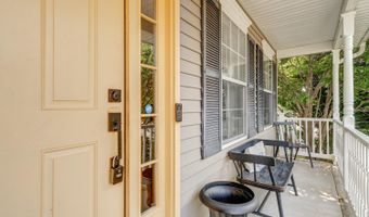 12 Tradewinds Ave, Barnegat, NJ 08005