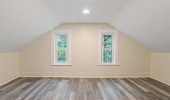 305 McCormack Rd, Albany, NY 12208