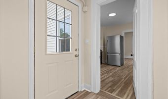62 Fenner Ave, East Providence, RI 02915