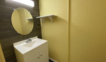 122 17th St, Bedford, IN 47421