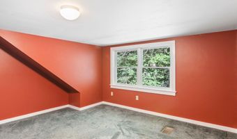 85 Stockwell Dr, Brattleboro, VT 05301