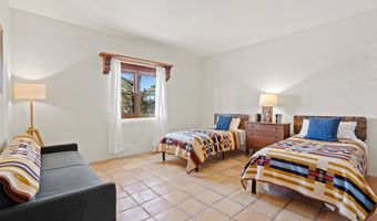 206 Hondo Seco Rd, Arroyo Seco, NM 87514