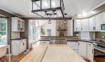 2175 Curtis Rd, Addison, MI 48367