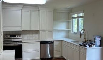 305 Broadstone Dr, Adams Twp., PA 16046