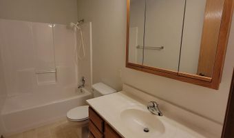 2710 Railroad Cir, Aberdeen, SD 57401