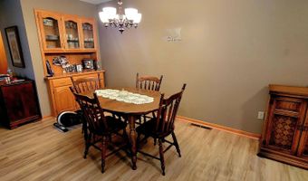 929 Circle Dr, Aberdeen, SD 57401