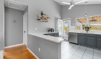 17 Plant St, Cumberland, RI 02864