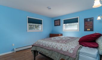 10 Spruce Ln, Barre, VT 05641