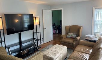 71 Glenwood Dr, North Kingstown, RI 02852