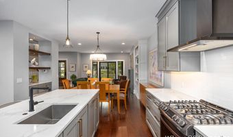 7275 Schoolhouse Dr SE, Ada, MI 49301