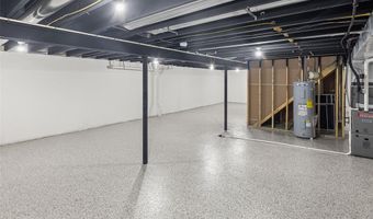 2301 Wedgewood Dr, Alton, IL 62002