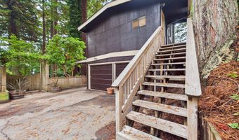 2910 Greenbriar Ln, Arcata, CA 95521