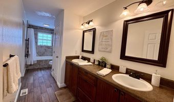 280 Juniper St, Buffalo, WY 82834