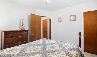 300 W 3RD Ave, Barrington, NJ 08007