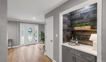4163 Glen Meadow Dr, Peachtree Corners, GA 30092