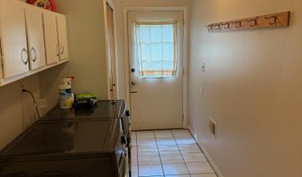 3925 Waldenwood Dr, Ann Arbor, MI 48105