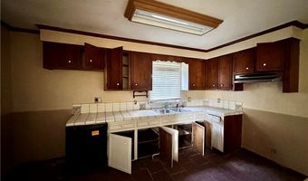 621 3rd Ave SE, Aliceville, AL 35442