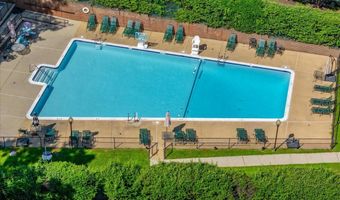 4932 SAUQUOIT Ln, Annandale, VA 22003