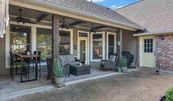 5020 Sweetwater Dr, Benton, LA 71006