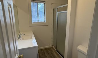 1715 School St, Anderson, CA 96007