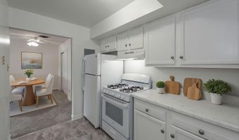 5200 QUINCY St 304, Bladensburg, MD 20710
