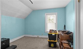 54 E Earle St, Cumberland, RI 02864