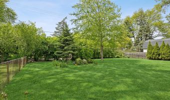 2406 N Lafayette St, Arlington Heights, IL 60004
