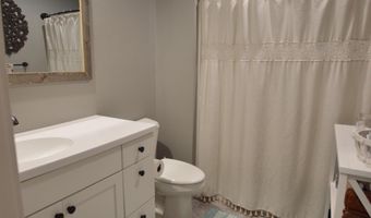 2413 S Lawson St, Aberdeen, SD 57401