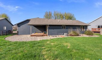 209 W Ironwood St, Brandon, SD 57005