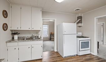 617 W 24TH St, Cheyenne, WY 82001