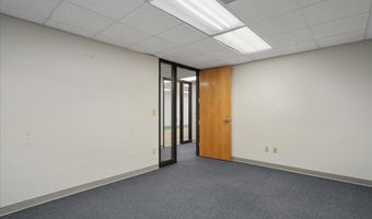 1013 E LINCOLNWAY, Cheyenne, WY 82001