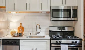 1401 S EDGEWOOD St 492, Arlington, VA 22204